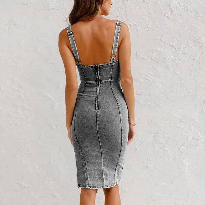 ChicDenim Kleid - Stilvolles Denim mit Schmeichelnder Silhouette und Funktionellen Details für Jedes Ereignis