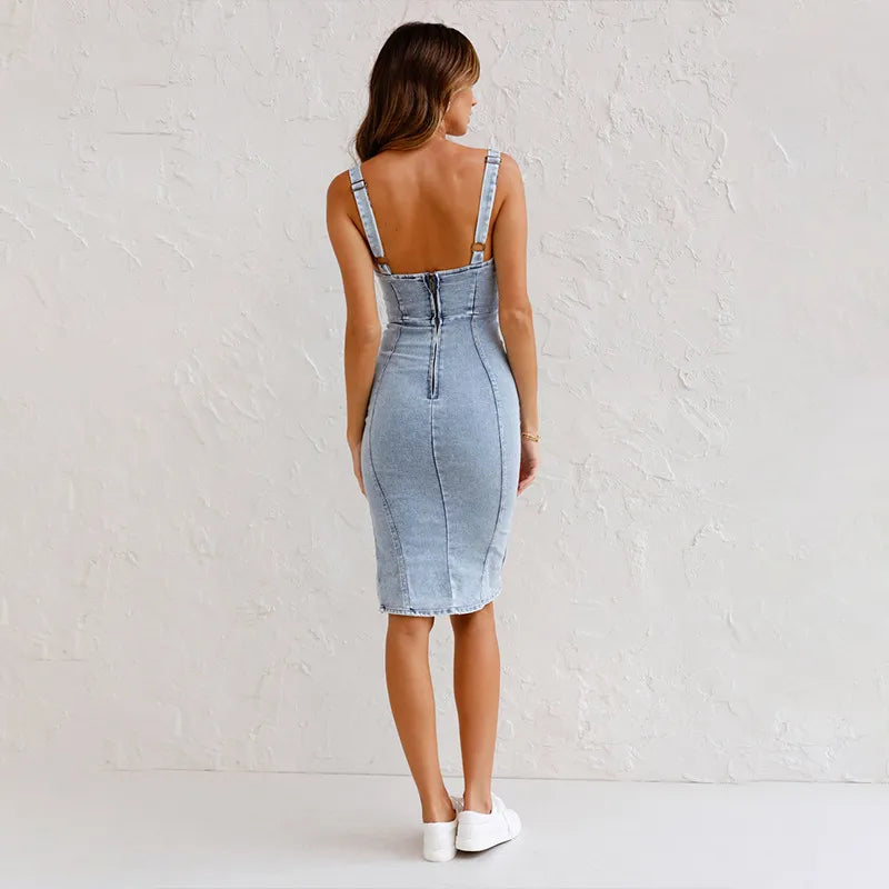 ChicDenim Kleid - Stilvolles Denim mit Schmeichelnder Silhouette und Funktionellen Details für Jedes Ereignis